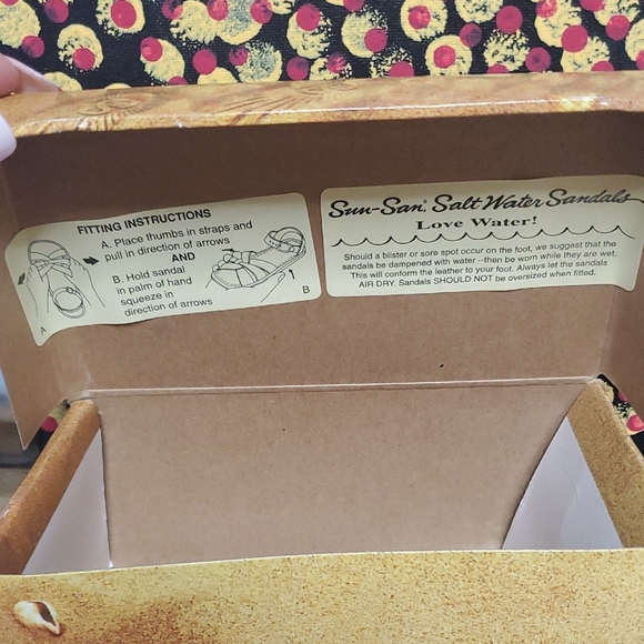 Salt Water Sandals by Hoy Silver Sandals Comfortable Stylish - Picture 7 of 7